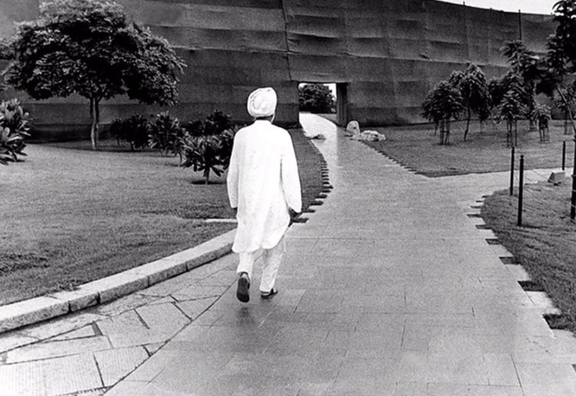 chaitanyaghate_'s tweet image. Decency, Integrity, Humility &amp;amp; Brilliance.

RIP Dr. Manmohan Singh

#ManmohamSingh #FormerPMManmohanSingh