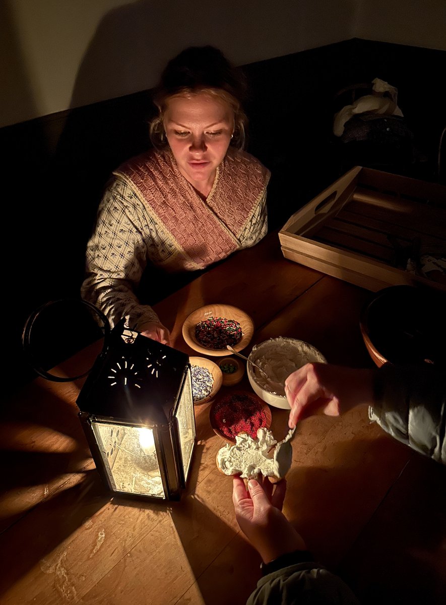 okhistory's tweet photo. Last week's Open House at Hunter's Home was quite lovely! Guests were transported back in time w/ live music, farm-to-table fare, &amp; holiday traditions from the 1850s 🕯️ 

Hunter's Home was built in 1845 in Park Hill, @CherokeeNation, Indian Territory. #ExploreOHS https://t.co/X3evuycBZg