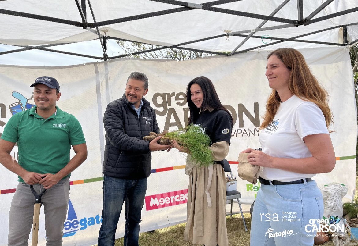 Con el propósito de generar un impacto positivo en el medio ambiente, Rotoplas Servicios de Agua (RSA) y Green Carson unieron fuerzas para reforestar el cerro Teyotla en San Pedro Cholula, Puebla. 🌿