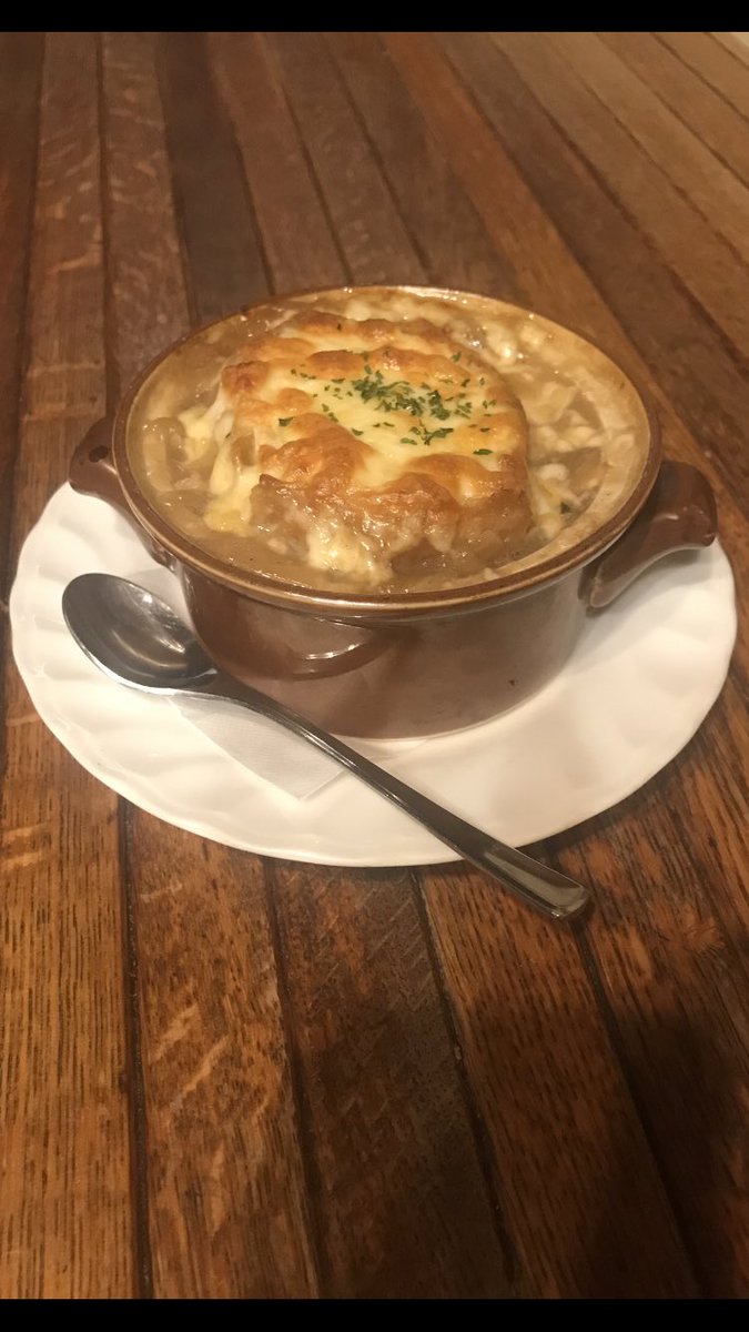 siegarrebe's tweet photo. #Special Menu
#骨付き鷄モモ肉のコンフィ
#オニオングラタンスープ https://t.co/J0iFijp8C2