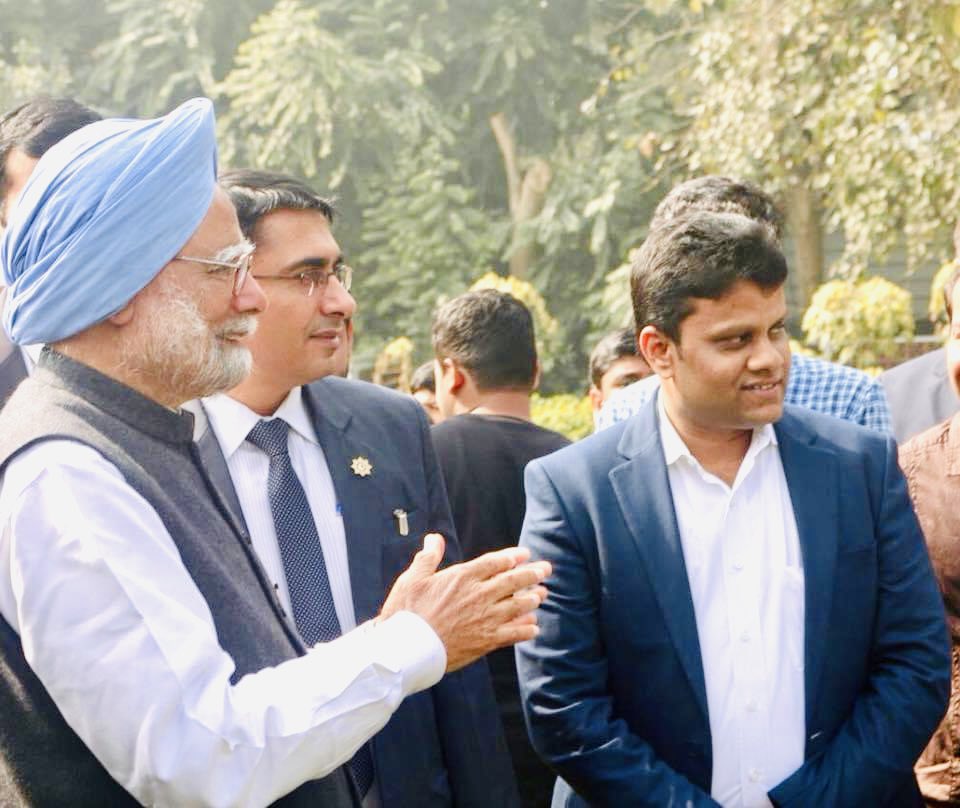 ShafeeqDelhi's tweet photo. Dr Manmohan Singh, former Prime Minister of India no more. https://t.co/o3TfJgBWLc
