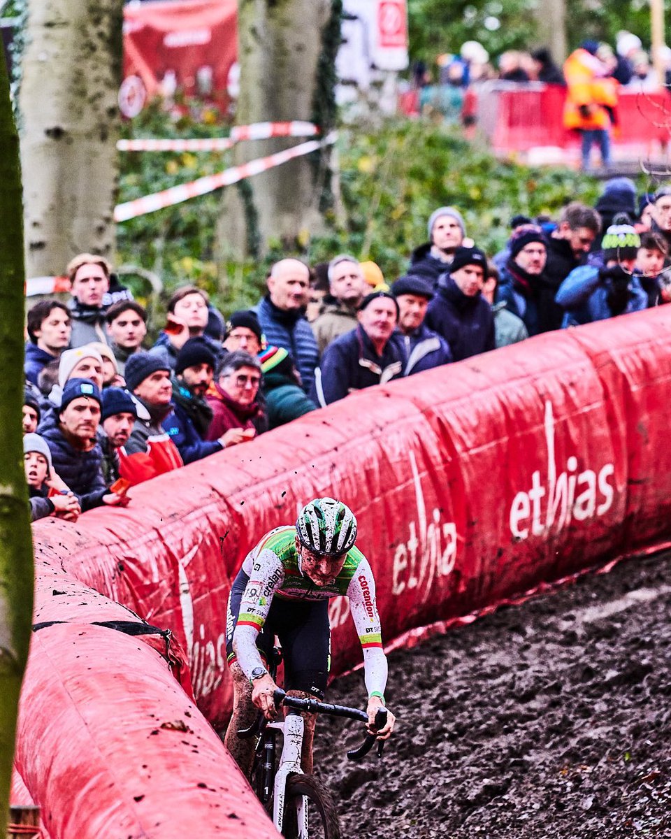 Cyclocross at it should be. Thank you Gavere. 5th spot 🤩

(📸 Tim Staes)