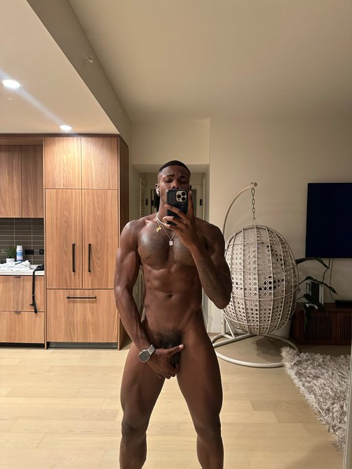 Watch Hello Fresh's leaked NSFW photo on TwXstars