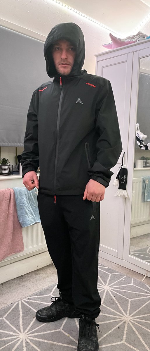 PooleJ92's tweet photo. All @TheBugzyMalone kitted out ! https://t.co/a3cJkX5gfc