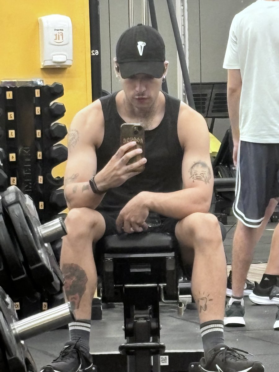 G.8.S2xU. tweet media