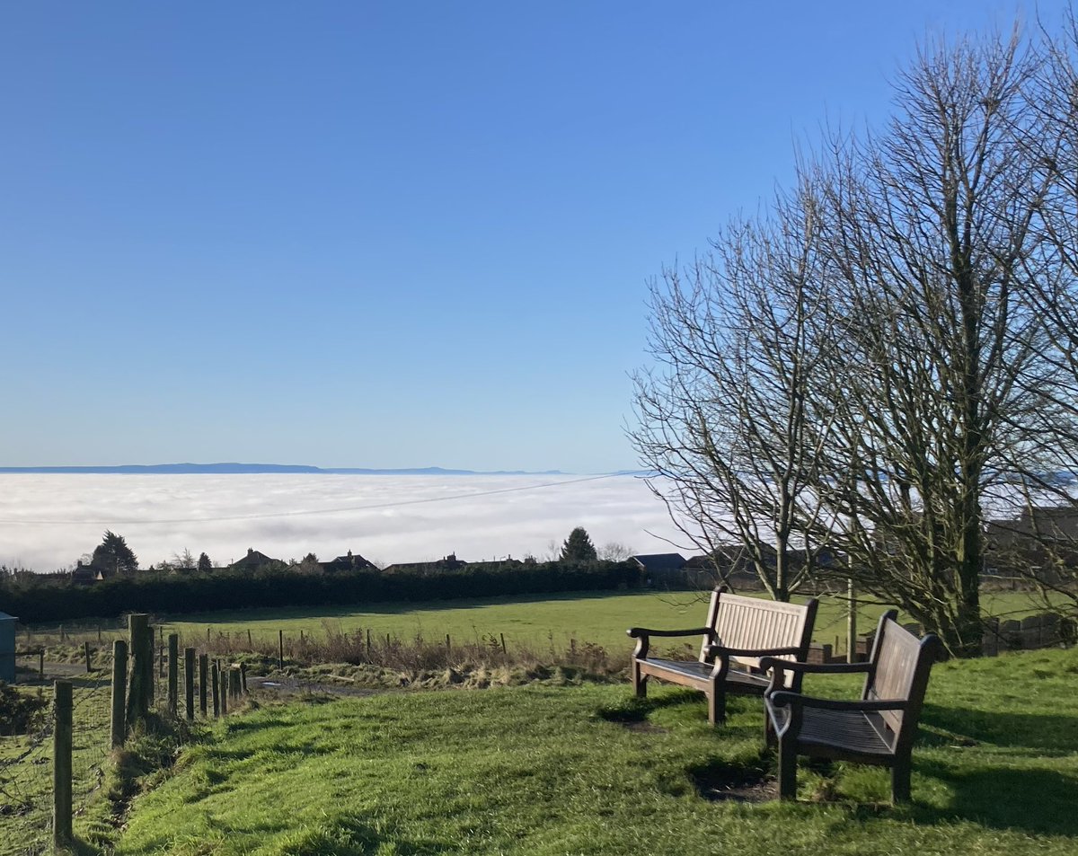 john_edale's tweet photo. Sea of fog this morning around #Cleehill #Shropshire https://t.co/Lgfj4cDSGl