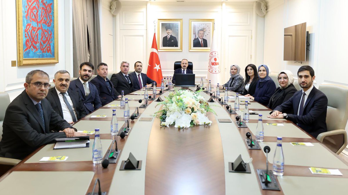 emineilyas1's tweet photo. İçişleri  Bakan Yardımcımız Bülent Turan bey’e kabulleri için çok teşekkür ederiz.
@28Subat_OgDer https://t.co/PP6KGxiVKd