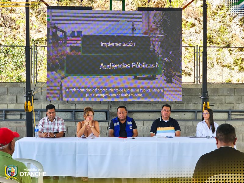 BoyacaLEinforma's tweet photo. #Otanche
El alcalde Wiliar Peña estuvo presente en la Audiencia Pública organizada por la Agencia Nacional de Minería en el municipio.
La presencia del alcalde reafirma su compromiso con el desarrollo sostenible del municipio y su interés en garantizar...
https://t.co/cfaYD5Bljh https://t.co/uWlsqadXyo