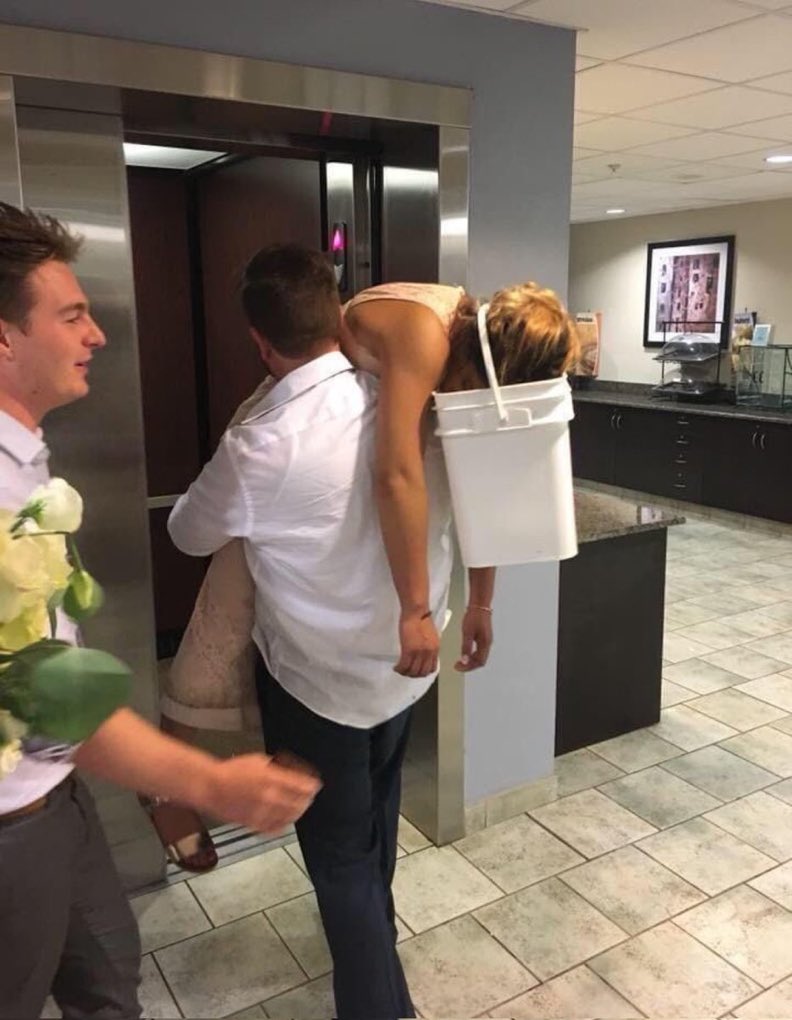 2 kadeh içer kalkarım dediğim gecenin dönüşü