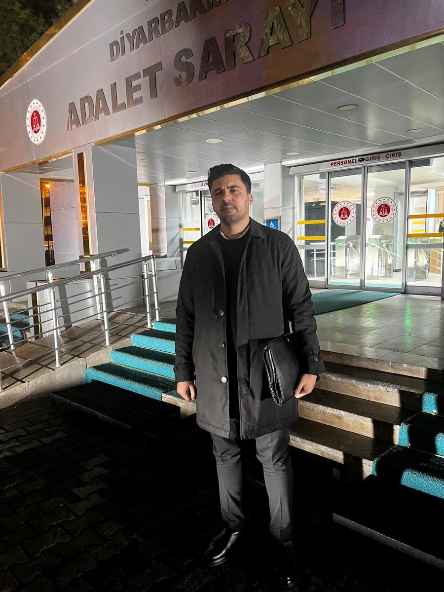 Musbarosu_chm's tweet photo. Narin Güran dosyasının ikinci duruşmasına Merkez üyemiz Av. Abdullah Yusuf Ziya DEMİR katıldı. Muş Barosu Çocuk Hakları Merkezi olarak Narin Güran dosyasının yakından takipçisi olacağımızı bildiriyoruz. https://t.co/lzNQ3zel6s