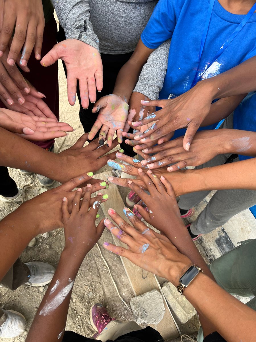 School The World tweet media