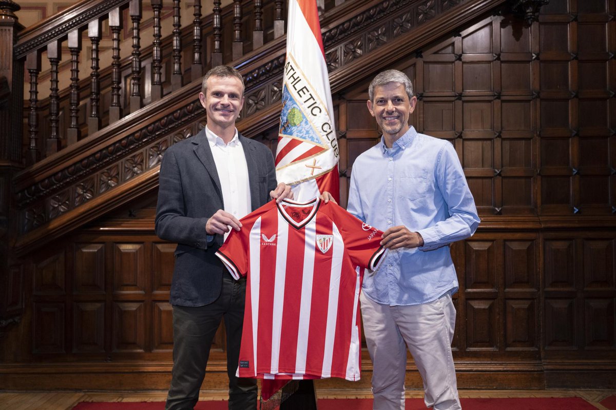 🎙️David Aznar sobre si se ha sentado a hablar con el club para su renovación 

🗣️"Todavía no, pero no tengo ninguna prisa. Las dos partes estamos contentas y estoy muy feliz. Tenemos una visión de un proyecto en el que ojalá podamos traer algún título a Lezama"

ℹ️ <a href="/elcorreo_com/">El Correo</a>