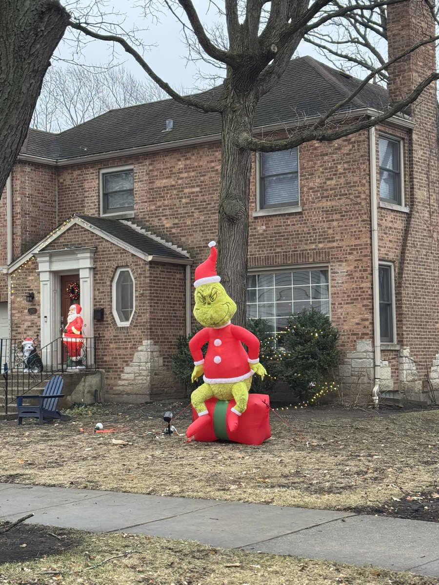 He won’t stop raising havoc, even after Christmas - he needs to be stopped @bvanecko