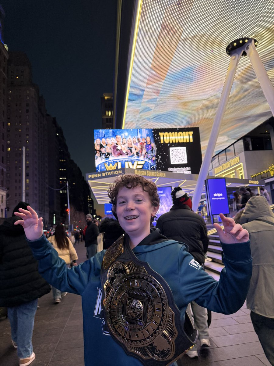 MackofAny's tweet photo. The Lad is ready for Live Holiday Tour ring action at the Mecca of sports-entertainment. #WWEMSG https://t.co/aRkPDPvdVp