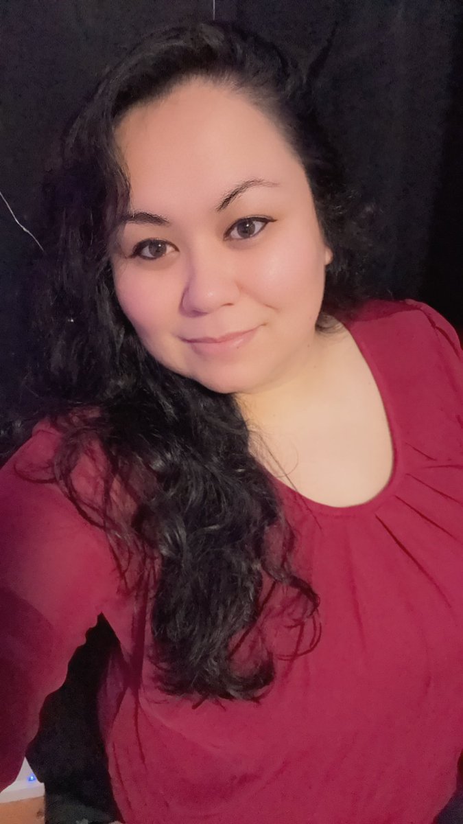 Live with my birthday stream!! Come hangout with me!! Blowing up balloons for subs, bits &amp; donos! 
twitch.tv/dianakins 🥳