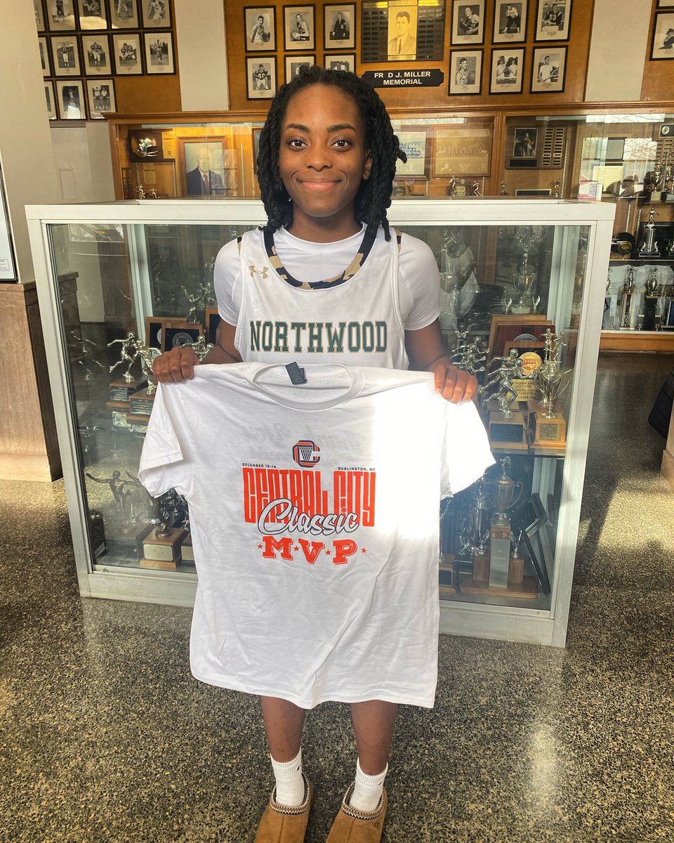 Lady Chargers (@ladychargersbb) on Twitter photo Big shoutout to #️⃣2️⃣3️⃣ Neah Henry for being named on the All-Tournament Team for the Central City Classic Showcase Tournament hosted by Williams HS before the holidays. Neah scored 9 points, pulled in 8 rebounds and had 3 assists. Way to go Neah!
<a href="/ChargerAthletes/">Northwood Athletics</a> Big shoutout to #️⃣2️⃣3️⃣ Neah Henry for being named on the All-Tournament Team for the Central City Classic Showcase Tournament hosted by Williams HS before the holidays. Neah scored 9 points, pulled in 8 rebounds and had 3 assists. Way to go Neah!
<a href="/ChargerAthletes/">Northwood Athletics</a>