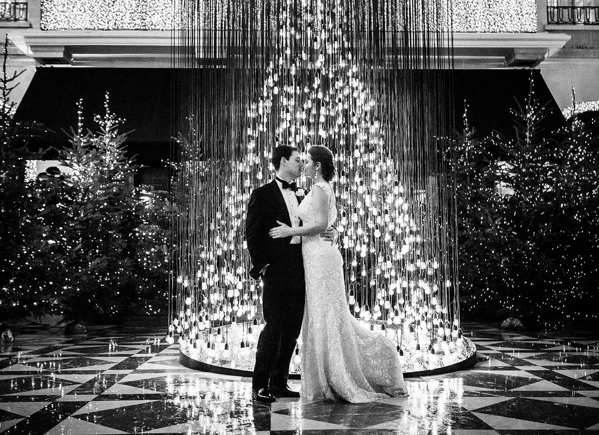 Wishing all my couples, friends, family, and fellow wedding vendors a very Merry Christmas and a Happy New Year.

Thank you for your support, trust, and inspiration this year—it’s been such an honor to be part of your stories!

catherineohara.com/wedding-photog…