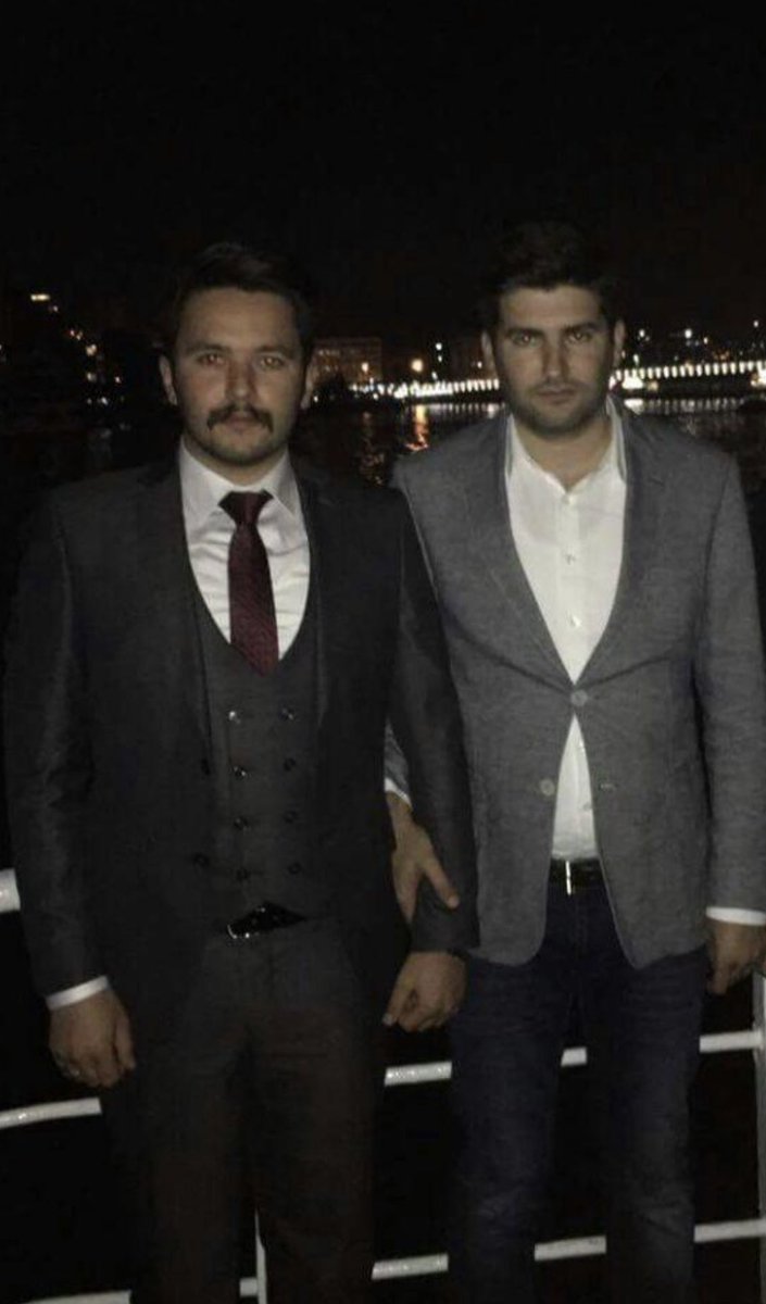 📌2017

“Allah, kendi yolunda kenetlenmiş bir duvar gibi saf bağlayarak savaşanları sever.”
Saff 4

Dün, Bugün, Yarın…

Geçmişten bugüne son nefesimize kadar izinizde yürümekten şeref duyuyoruz Sayın Genel Başkanım.🇹🇷🇹🇷🇹🇷