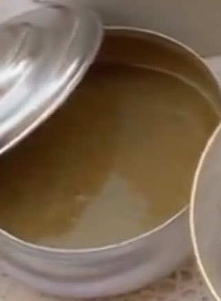 باسمي واسم قبيلة مطير نعلن فك منع الخواضه عن قبيلة عتيبه واستئناف الامدادات لهم 😂😂😂