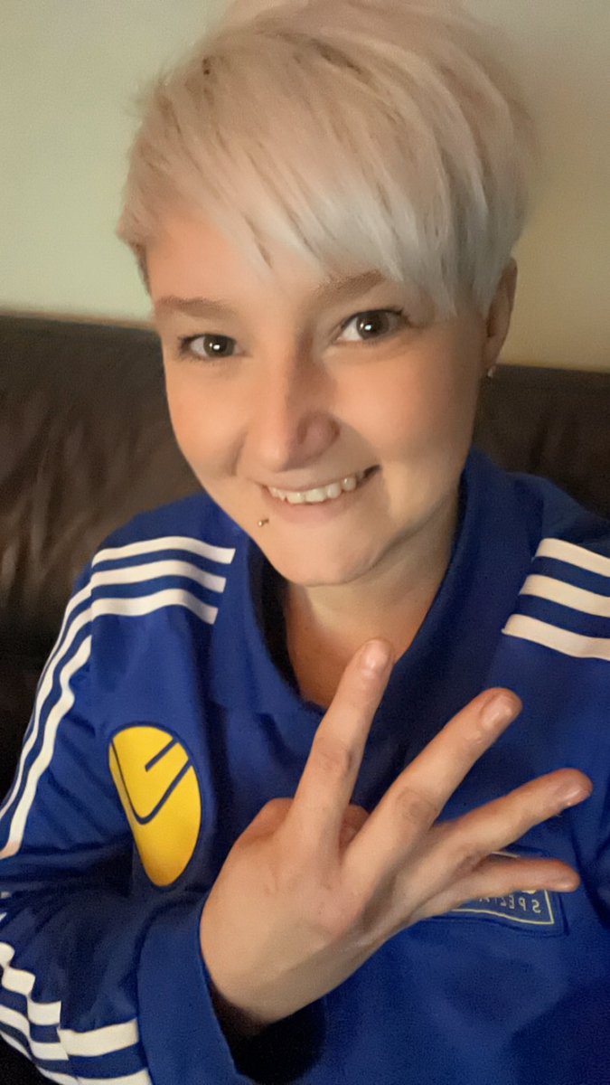 Carla 🌈💙💛 tweet media