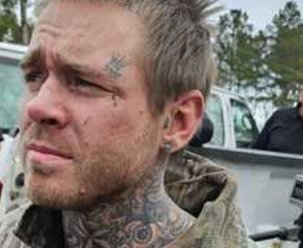 CoffindafferFBI's tweet photo. Captured!
He wasn't gone long.
#DrewJohnson
#Mississippi https://t.co/LOnQkK5q1g