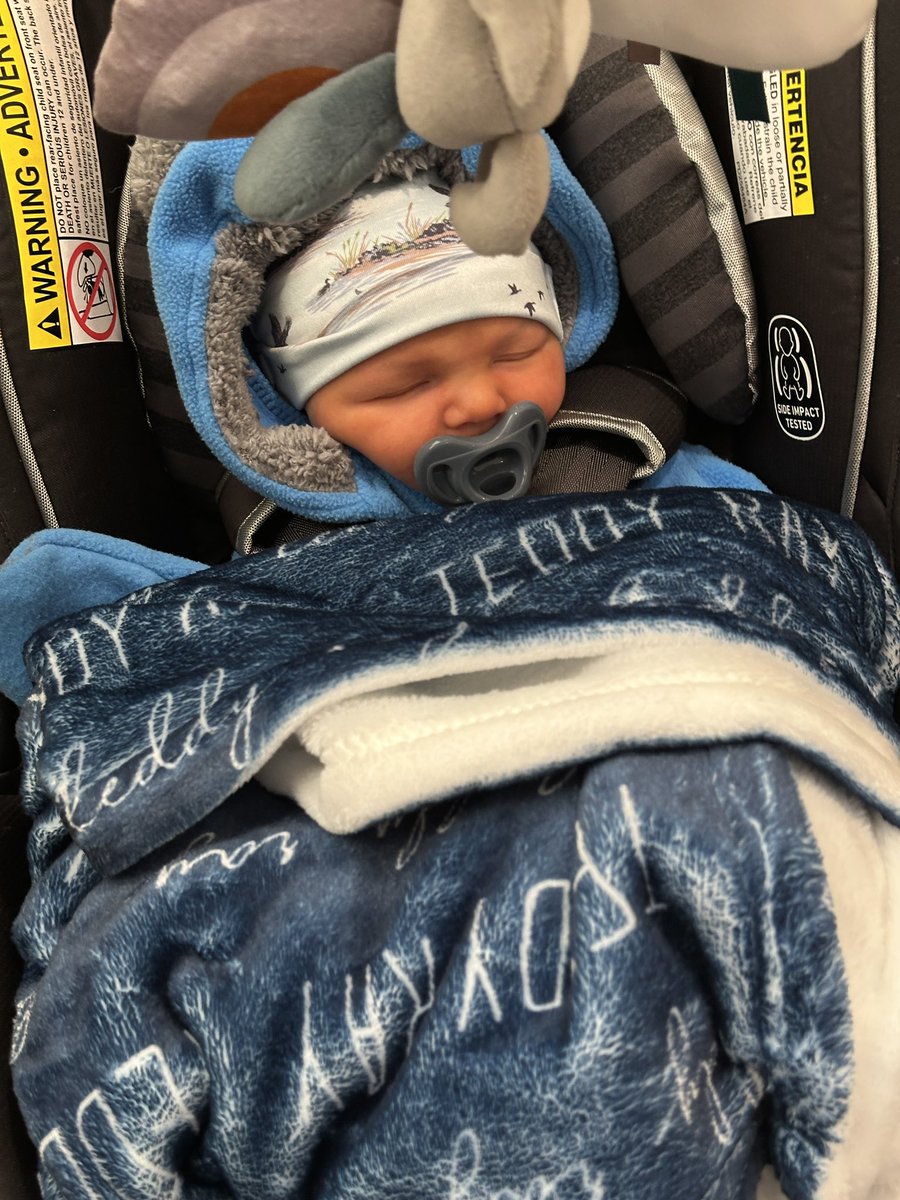 CoachFam's tweet image. Christmas came early this year with the greatest present of our lives, a huge commitment out of the class of 2042!
Meet the big time addition to our family:
Teddy Famiglietti 🧸 #HappyBirthday #MerryChristmas @kate_fam17