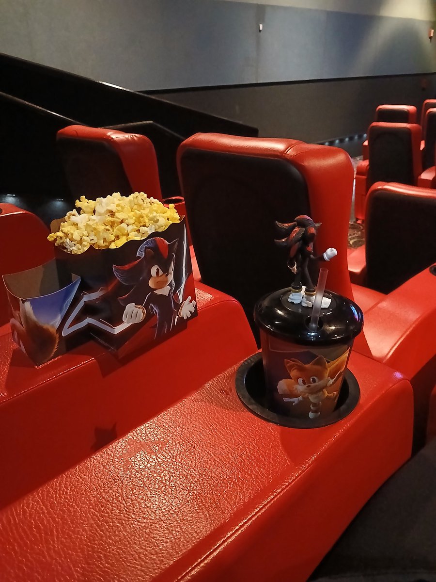 ZoisiteAndroid's tweet image. //

    I SAW THE MOVIE!!!!!!~