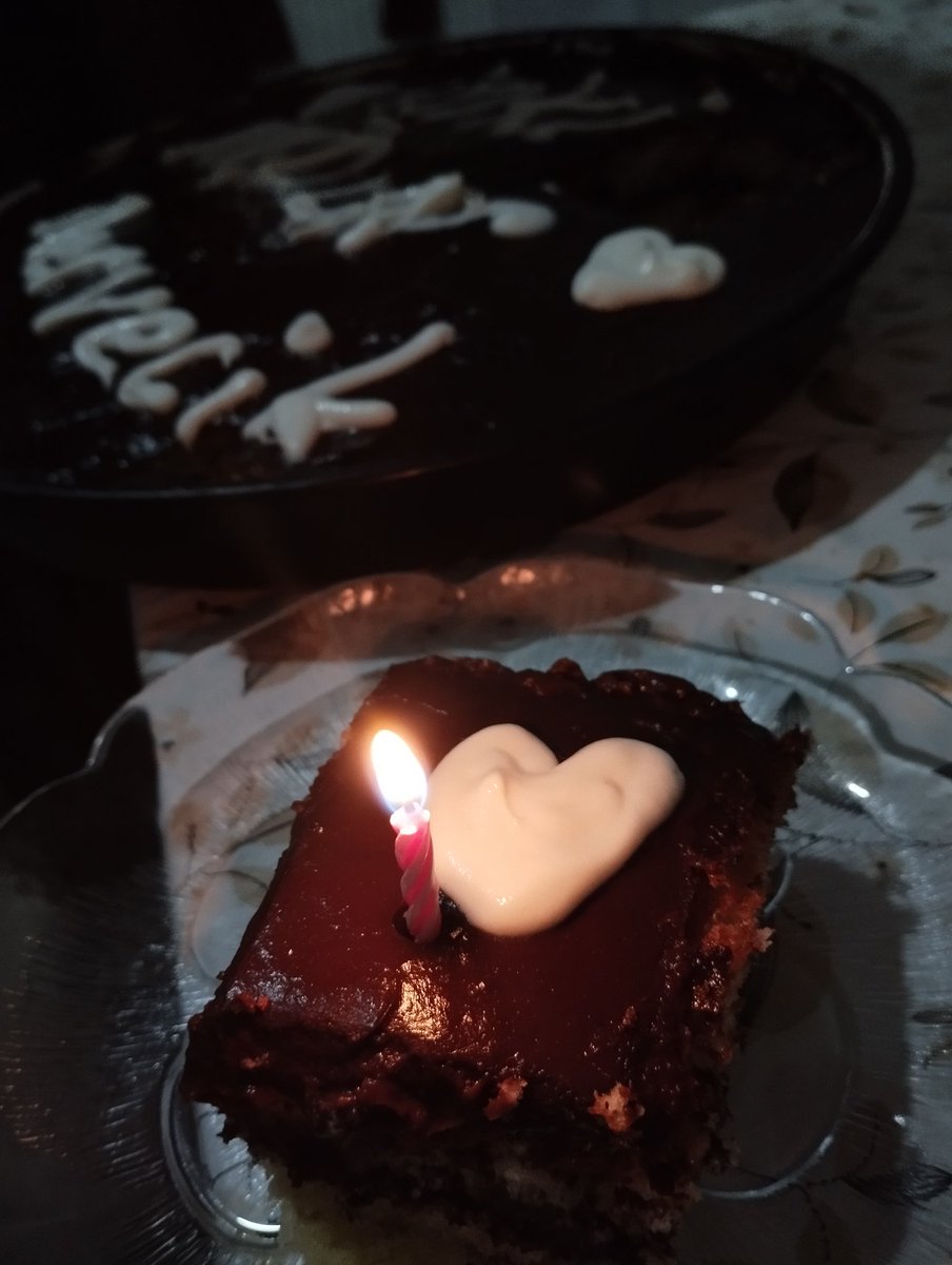 Canım annemin pastası . Benim güzel annem... Rabbim  vârlığını, gölgeni yanıbaşımızdan eksik etmesin ⭐🤍 Eşsiz anne pastası...✨🦋🎀💕🤍
Hoş gel yeni yaşım .🤍🎀🦋⭐ Neşeyle, kahkayla, aşkla , çokca sevgiyle, huzurla sağlıkla, başarıyla gel. ⭐🦋💕