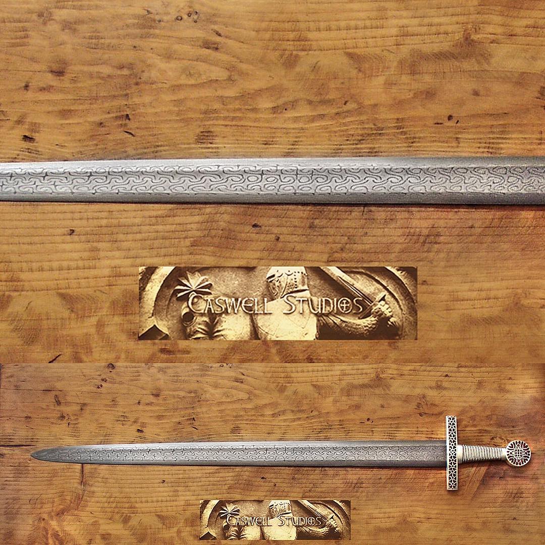 Caswell Knives tweet media