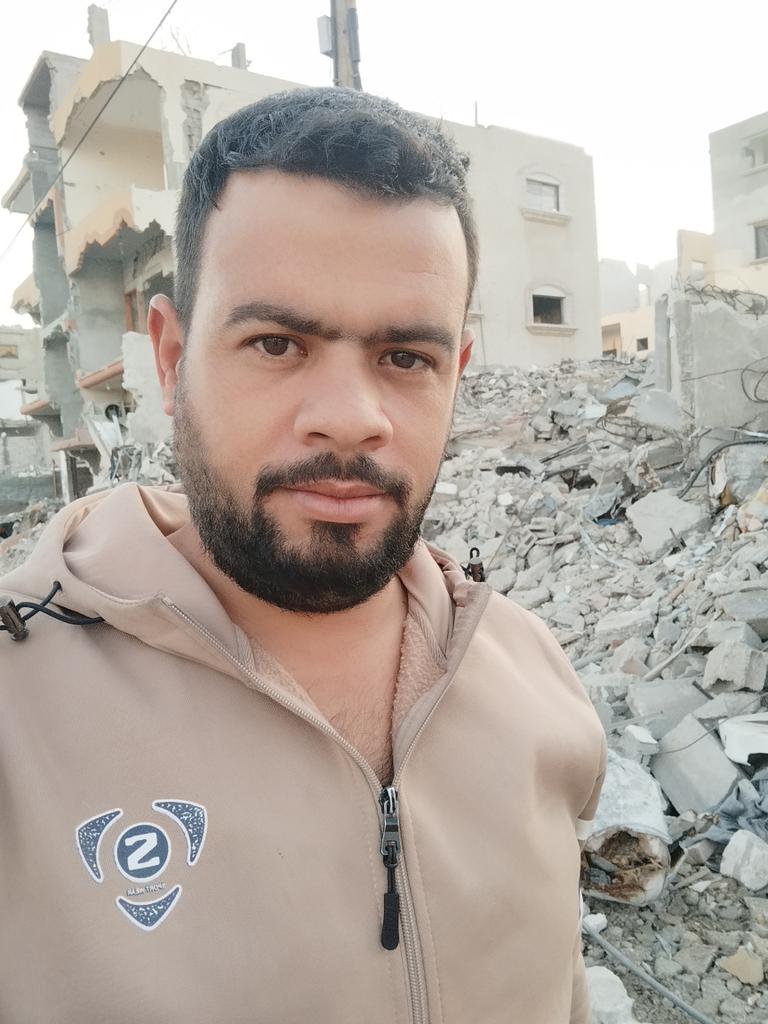 Palestinedaily1's tweet photo. X platform threatens to close my account

The account has become seriously threatened, the reports on it do not stop and access is severely restricted

And I do not know what the solution is..
I hope you  #follow @Palestinedaily1 aand retweet💔 https://t.co/4N6GvAgYcr