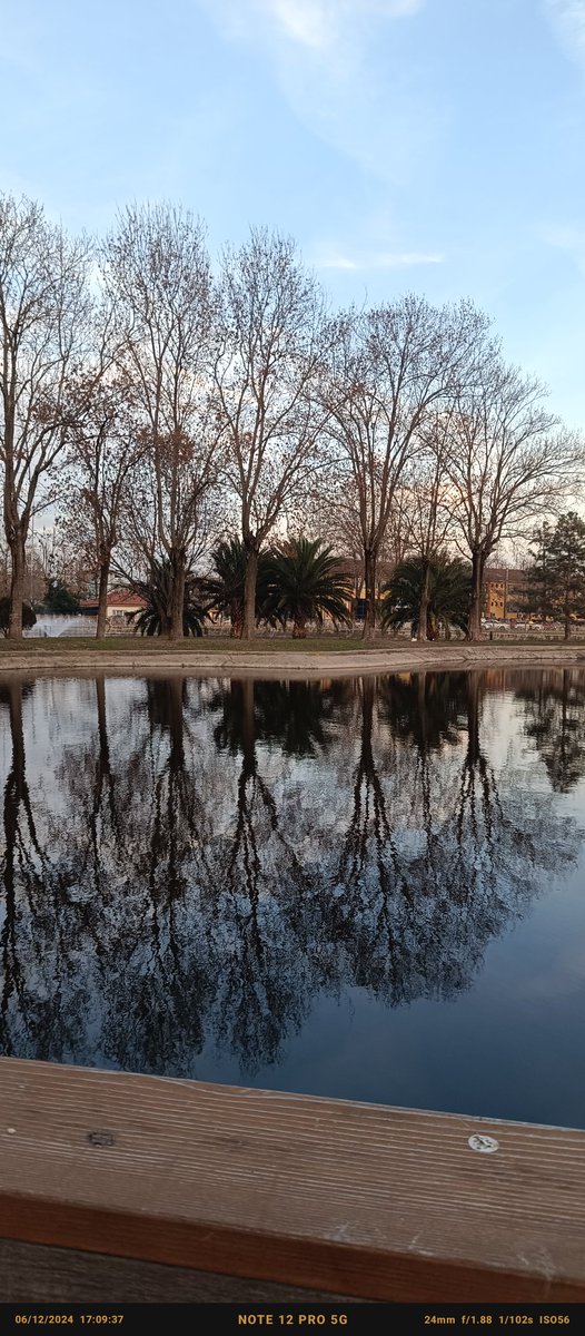 Toparlanıyor muyum dağılıyor muyum bilmiyorum ama çabalıyorum sürekli