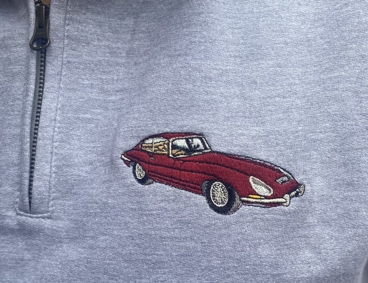 PRGraphicsJY's tweet image. Bespoke embroidered Christmas gift, digitized from a photo