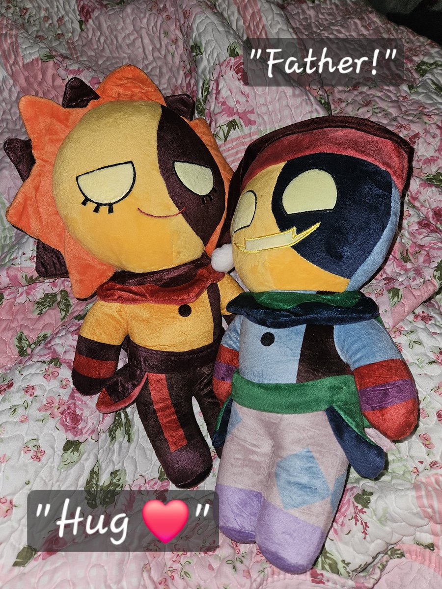 MillerTahra's tweet photo. Meet the newest additions to my FNaF collection, Solar and Jack! I love them so much! They're bigger than I thought they'd be. So awesome 🥰

#FNAF #thesunandmoonshow #tsams #solar #jackomoon #fnaffanart  #fnafcollection #fnafsolar #fnafjack #EtsyShop https://t.co/9GcgUuBVaJ