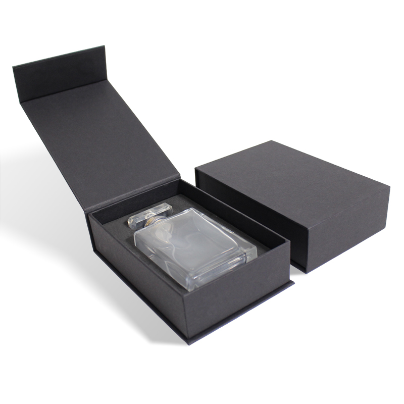 cfpackaging's tweet image. ✨Changfa Packaging Custom Logo Rigid Cardboard Perfume Box🖤
🛍Clamshell magnetic box,EVA velet insert,can choose the color of the packaging box and lining size,can customize the logo according to your preferences💯💯
#perfumebox #clamshellbox #magneticbox #packagingfactory