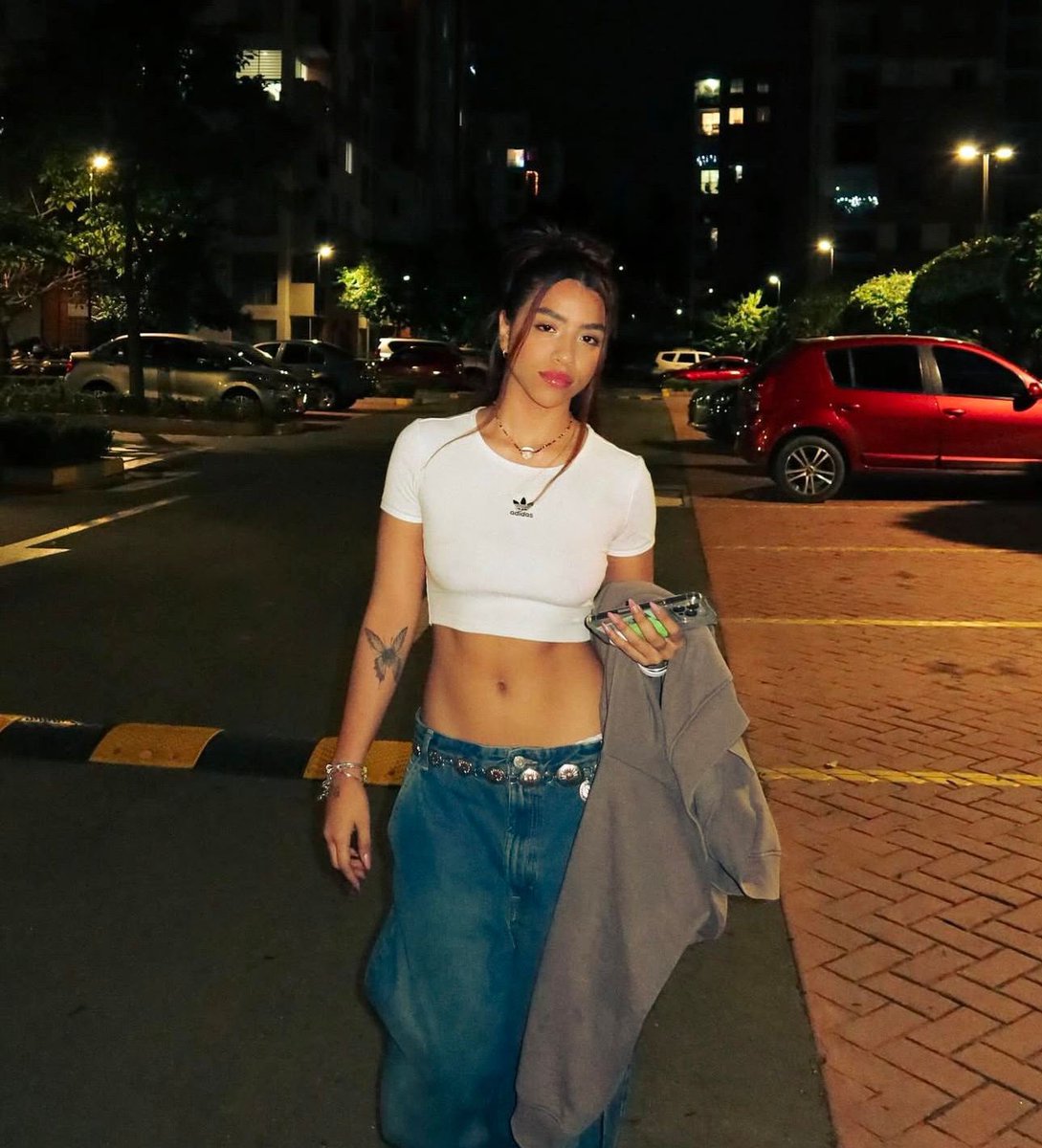 TERCERA META 💜🤎

Meta: 1k de comentarios 
Frase: ZARPAR IS COMING 

Recuerden no comentar con emojis, números y dar RT a todo lo que vean con la frase!

vt.tiktok.com/ZS6r8BVHL/