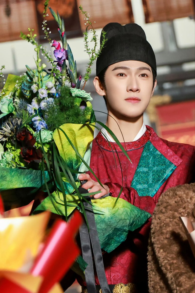 jiaolin24's tweet photo. More pictures posted by #LiYunrui studio weibo from the #YanYuYongan/#YummyYummyYummy wrap up event~🌲💚
Congrats to #LinYan
"Good luck in finishing the film" handsome and elegant Shao Yin, cold face can't hide the heart. Looking forward to seeing you all soon!
(1/4)
#李昀锐 https://t.co/OK4aZSEnt6