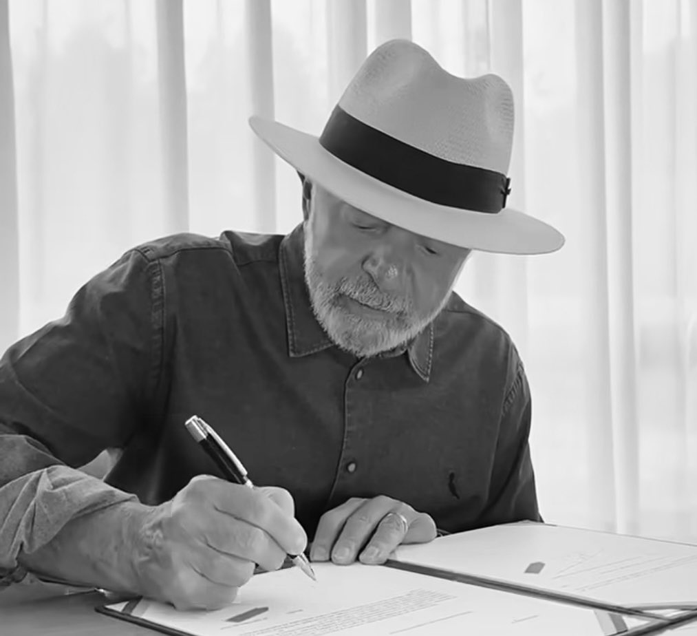 Pedro Rousseff tweet media