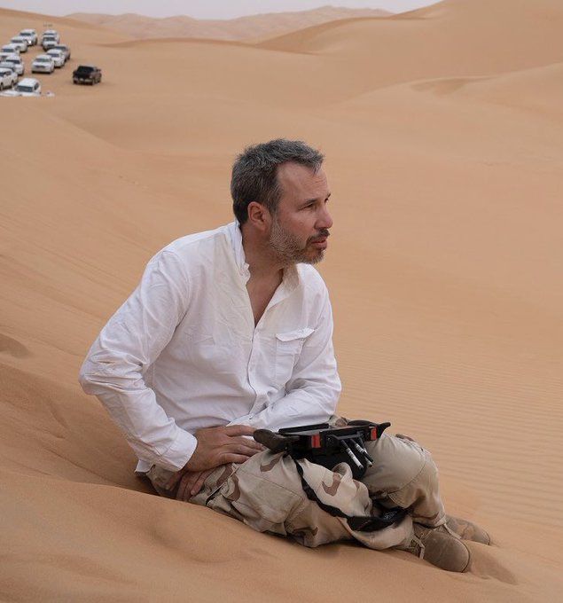 DiscussingFilm's tweet image. Denis Villeneuve says phones are banned from his film sets.

“Cinema is an act of presence. When a painter paints, he has to be absolutely focused on the color he’s putting on the canvas... With a filmmaker, you have to do that with a crew, and everybody has to focus and be…