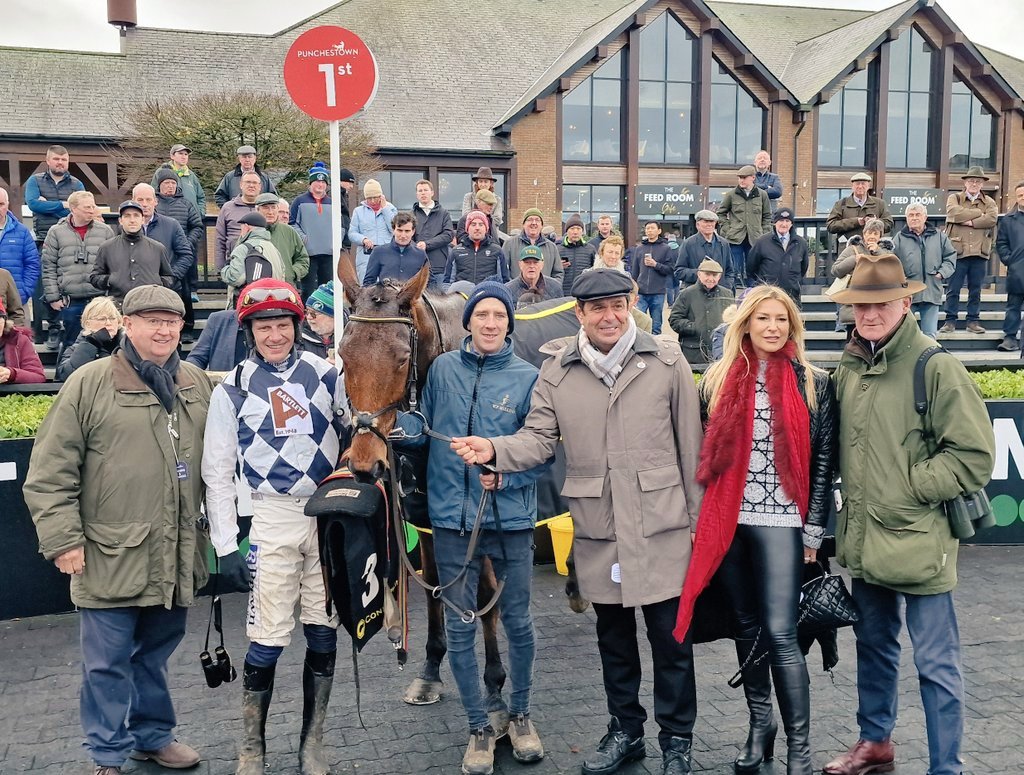 racingblogger's tweet image. 💷 IF BALLYBURN WINS THE GRADE 2 NOVICE CHASE At KEMPTON For WILLIE MULLINS Tomorrow: 😍 🇮🇪

I'll give £100 CASH to One of YOU Lucky People! 🍻 💷

To Enter: 👇

1️⃣ RT This Tweet
2️⃣ Like This Tweet
3️⃣ Follow @racingblogger

GOOD LUCK EVERYONE 💷

#BoxingDay #Kempton #Ballyburn