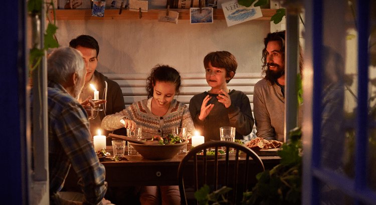 HomeExpertsTeam's tweet photo. Being closer to family &amp; friends is the #1 reason people move. 

1. Spending More Time Together 
2. Sharing Resources 
3. Cutting Down on Travel
4. Being There for Big Moments 

Together, we can explore neighborhoods that bring you closer to the people &amp; places you love most. https://t.co/58j5xGuF63