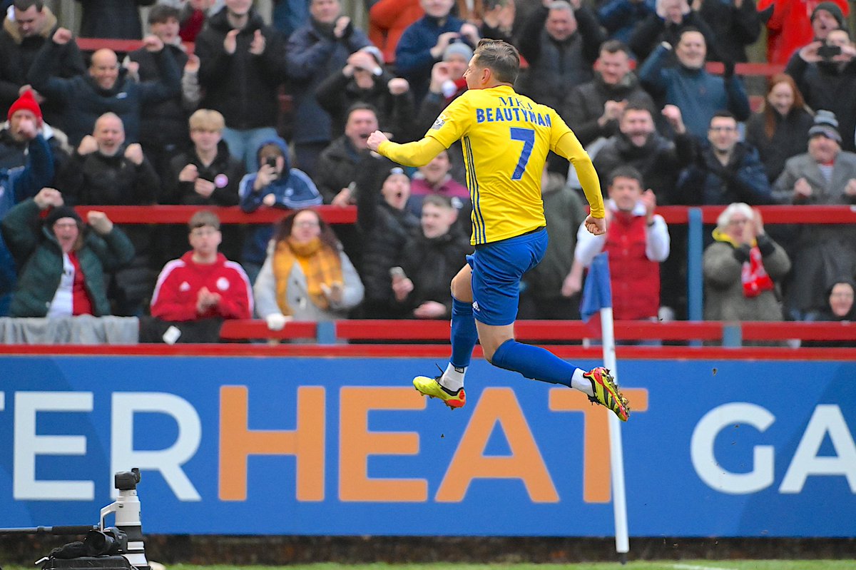 <a href="/16Beautyman/">Harry Beautyman</a> opens the scoring (pen) for <a href="/wokingfc/">Woking Football Club</a> today (26 Dec) against <a href="/OfficialShots/">Aldershot Town FC</a> in the <a href="/TheVanaramaNL/">ReckyTHFC #FRANKOUT</a>. It finished 2-2.