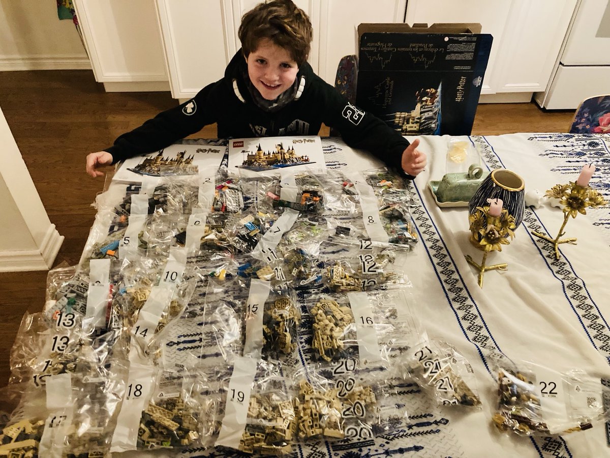 Here we go! ⁦<a href="/LEGO_Group/">LEGO</a>⁩ ⁦<a href="/harrypotter/">Harry Potter</a>⁩ biggest one yet! ⁦@AlexisMacIsaac⁩