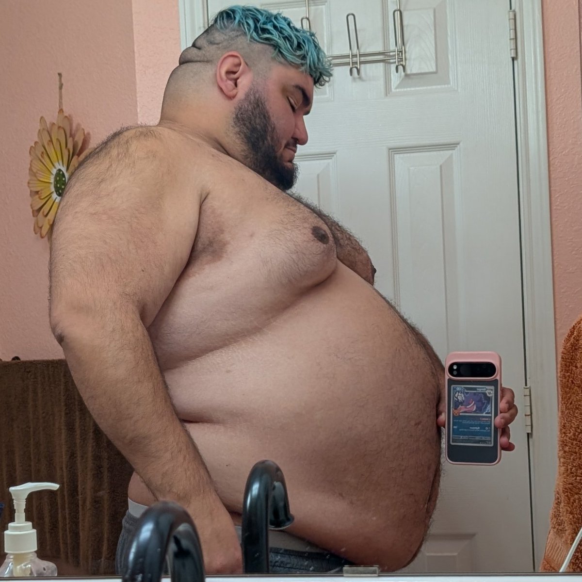 Can you spot the difference? 

Got back from my doc appointment feeling much heftier than I thought. On the 14th I was only 383 and today I was 396! You do the math! 🥴