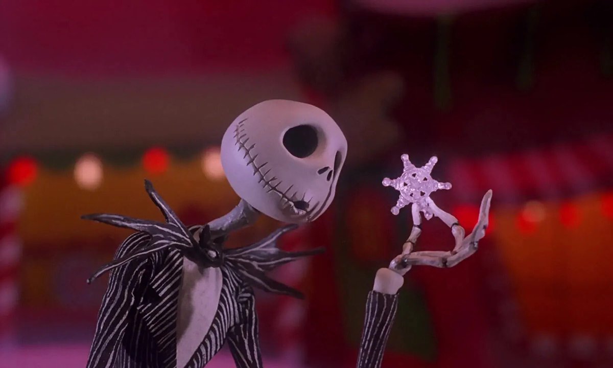TSOSNPodcast's tweet photo. NEW EPISODE ALERT

Hope you have room for one last Christmas present, because we’re wrapping up 2024 and season 4 by discussing the 1993 holiday hit, The Nightmare Before Christmas 

Apple: https://t.co/CzF83JMEl0
Spotify: https://t.co/NHDVxZHIcr https://t.co/OXi7c8zXEF