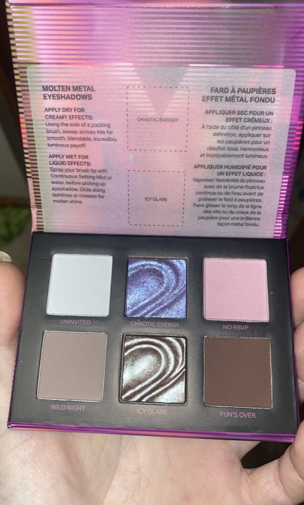 DOCMCPUFFINS420's tweet image. Hubbys mom got me this morphe shadow pallette for Christmas and I’m in love 😍 tbh I don’t wanna use it and mess it up cause it’s so pretty 😂 She also got me a set of morphe shadow brushes to go with it 🥰 #Morphe #eyeshadow #moltenmetal