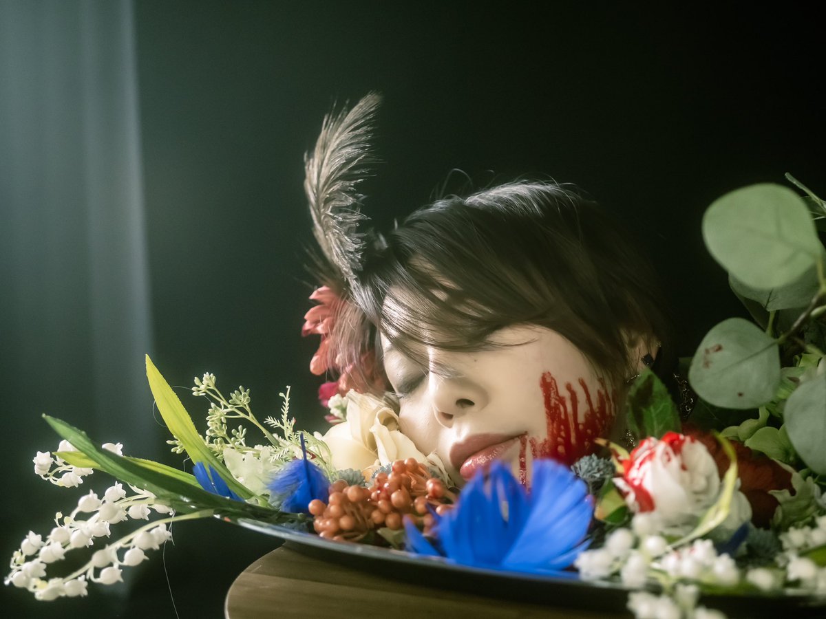 lunasick's tweet photo. 今年は美しく生首創作撮影を実現できたことが何よりの喜びでした。
モデル @hi_co000 @hanabusa_rin
#bebone
#art
#artwork
#redlight
#bluelight
#作品撮り
#fotografia
#fotografie
#portraitphotography
#portrait
#ファインダー越しの私の世界
#キリトリセカイ
#tokyocameraclub
#ig_phos
#儚くて何処か愛おしい様な
#何気ない瞬間を残したい
#todays_blue_collection
#その瞬間に物語を
#hibi_jp
#sunday_film_
#ポートレート
#indies_gram
#lovers_nippon_portrait
#indy_photolife
#東京カメラ部
#jp_portrait部
#pasha_magazine
#ポトレのセカイ