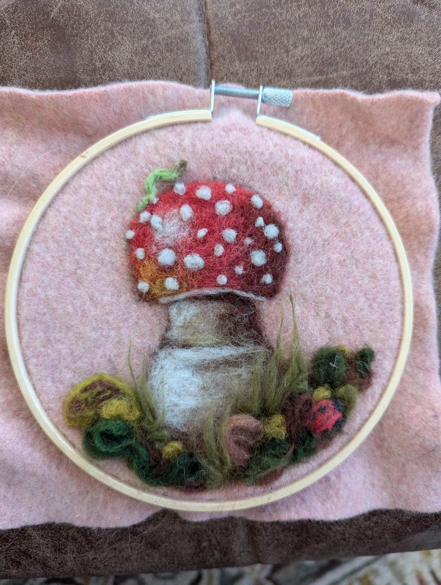 MeganSyverson's tweet photo. @diannahaze It is delightful, and I'm thrilled for you! I know how satisfying this must feel. I was able to start needle-felting again this fall after it being too much exertion for most of 2024. We're clawing our way back, bit by bit! https://t.co/VIgnlGH4Cu