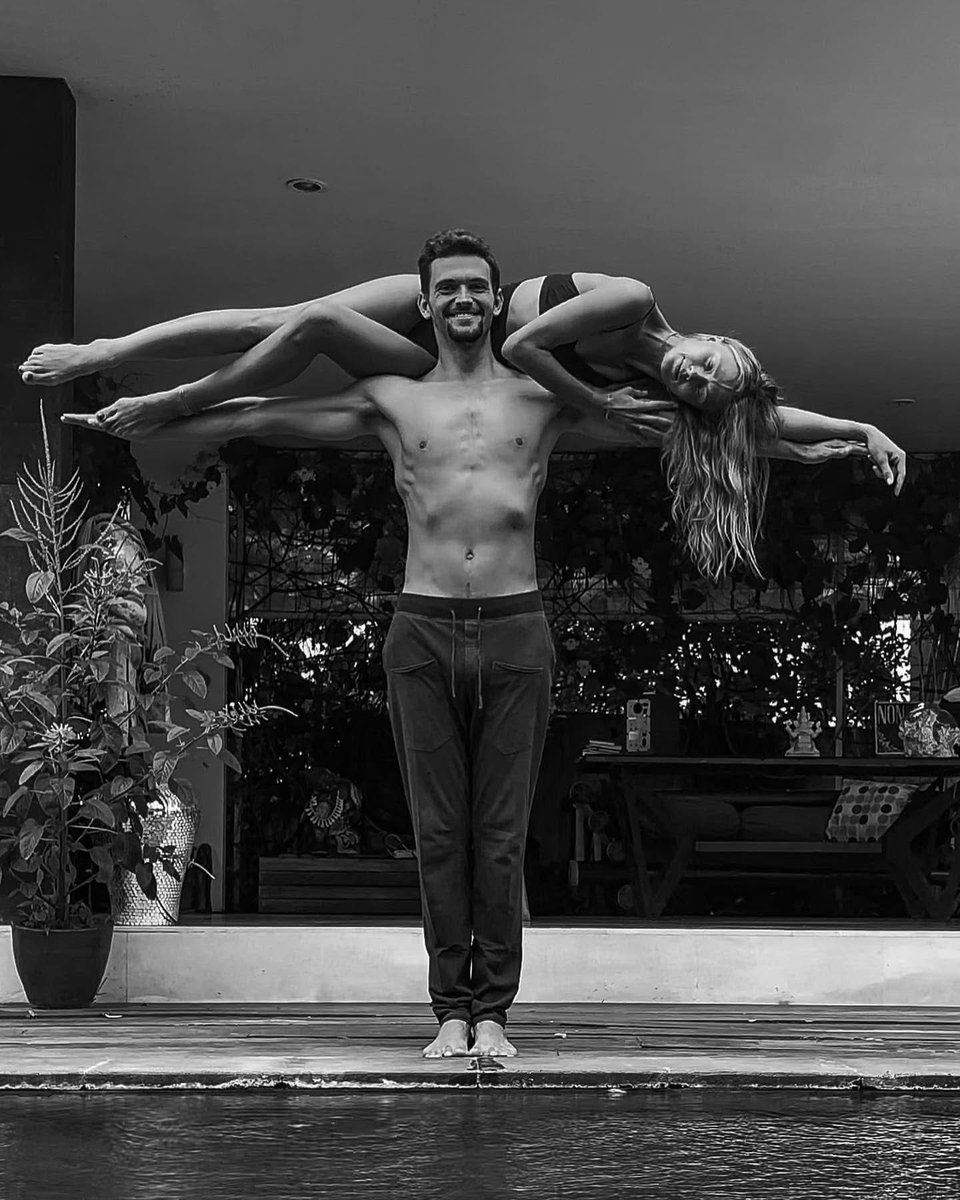 shivcode's tweet image. Earlier this year I hit over 220 pounds after staying with my wife’s parents so they could enjoy time with their granddaughter. Her mom overfed me! The extra weight was annoying, so I lost it simply by working hard and drinking lots of coffee. Now need to gain it back 🤷‍♂️