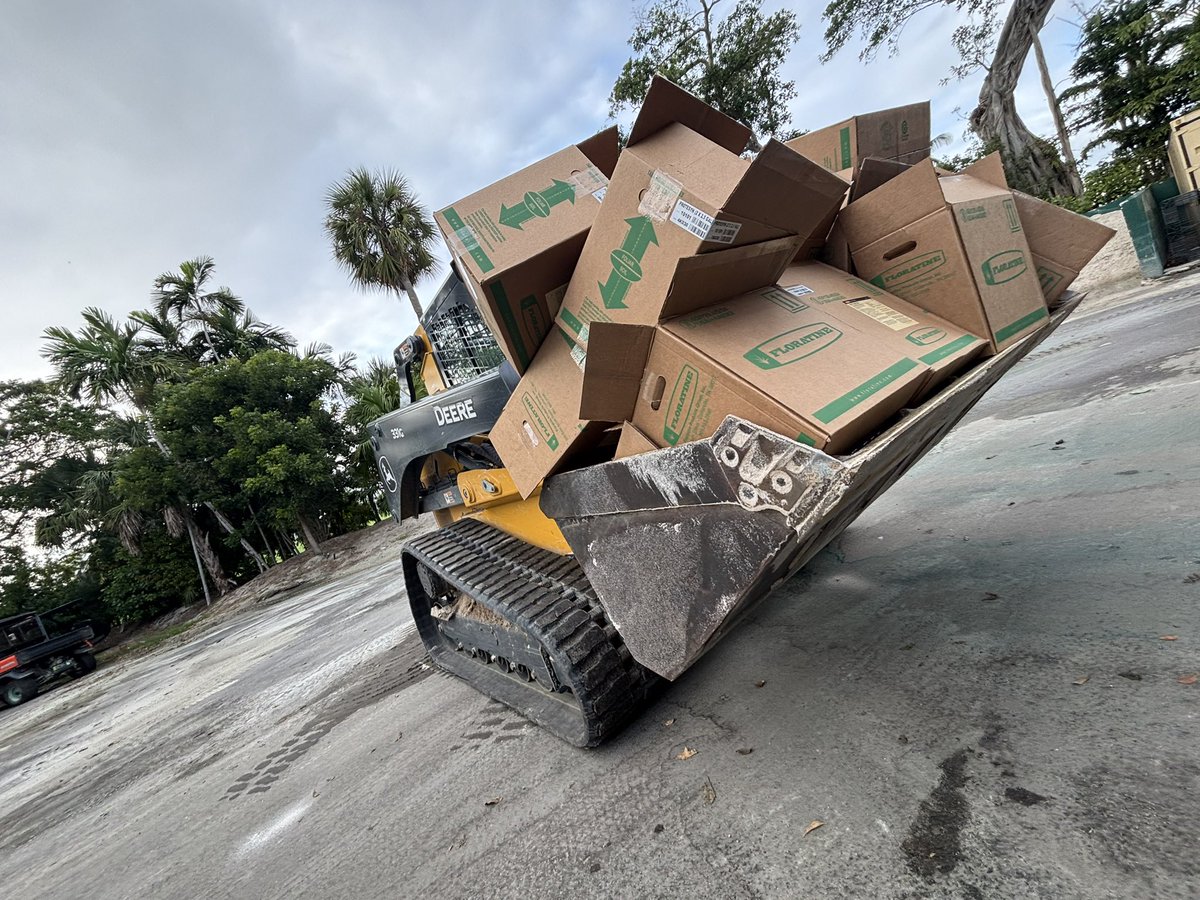 After Christmas Morning be like….. <a href="/OscarETenorio/">Oscar Tenorio</a> <a href="/TrigonTurf/">Trigon Turf Sciences</a> <a href="/FloratineFoliar/">Floratine</a>
