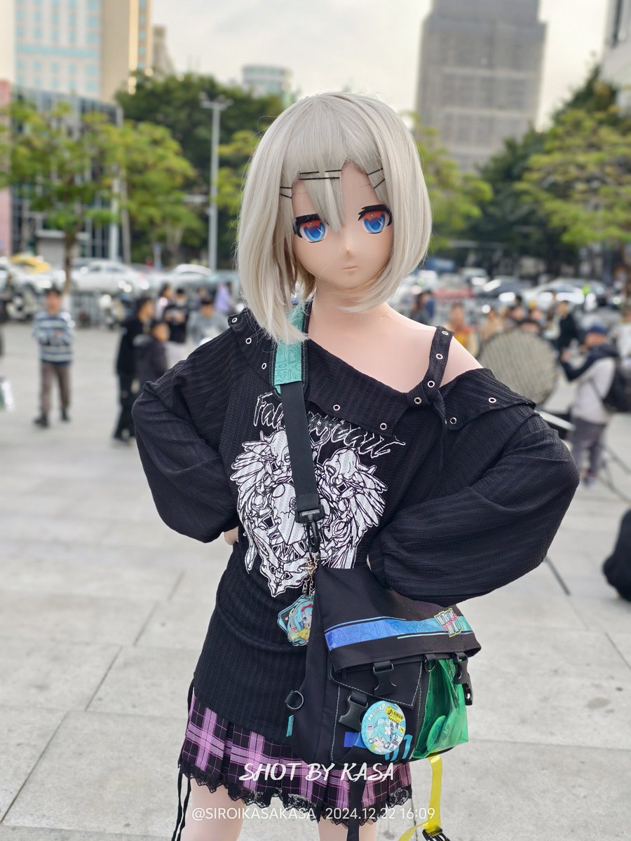 试图尝试一点以前没有试过的风格

📷<a href="/SIROIKASAKASA/">白いカサカサ</a>